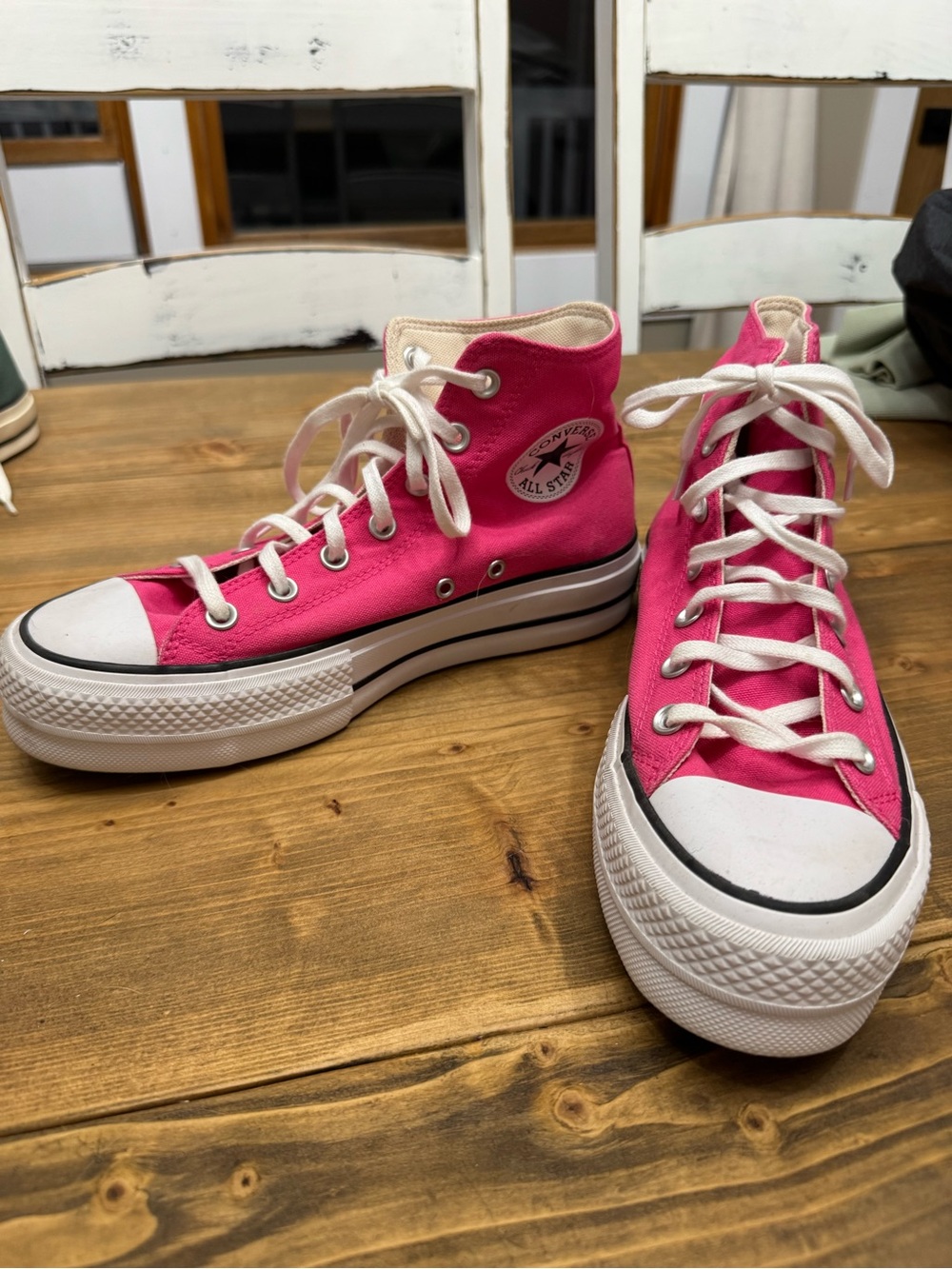 Pink converse